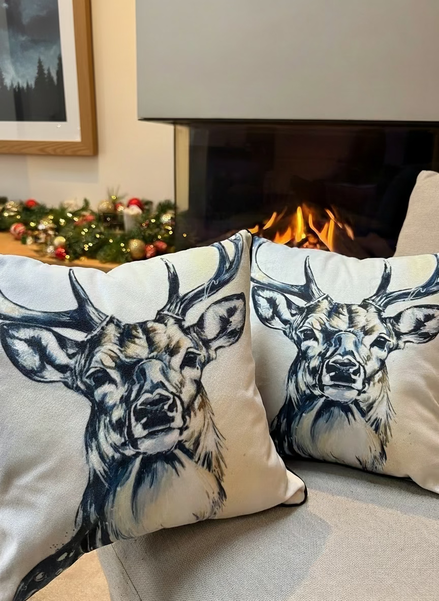 FOREST STAG VELVET CUSHION