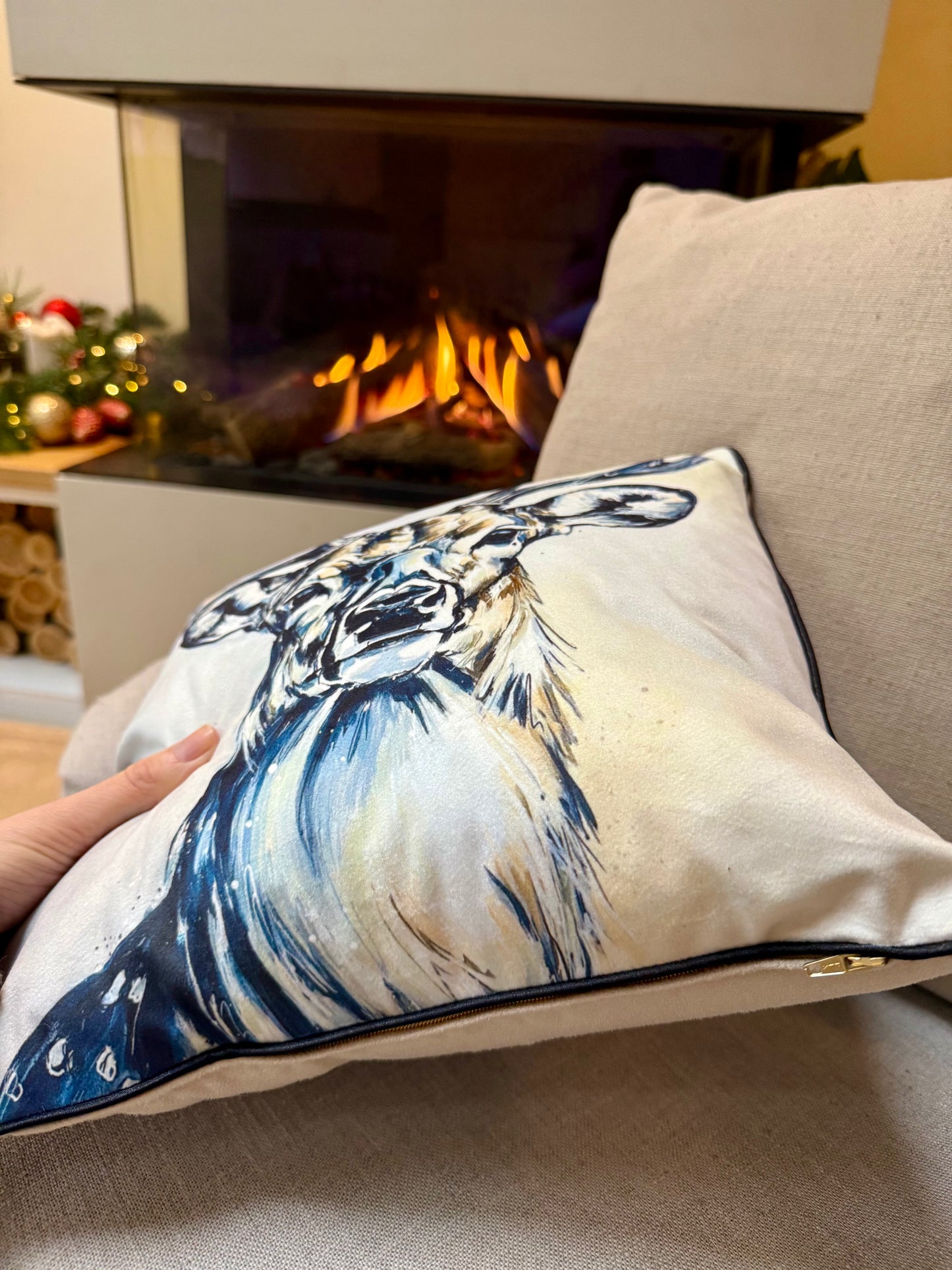 FOREST STAG VELVET CUSHION