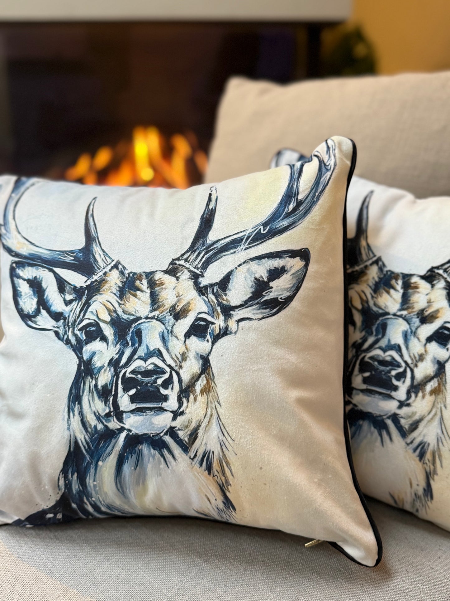 FOREST STAG VELVET CUSHION
